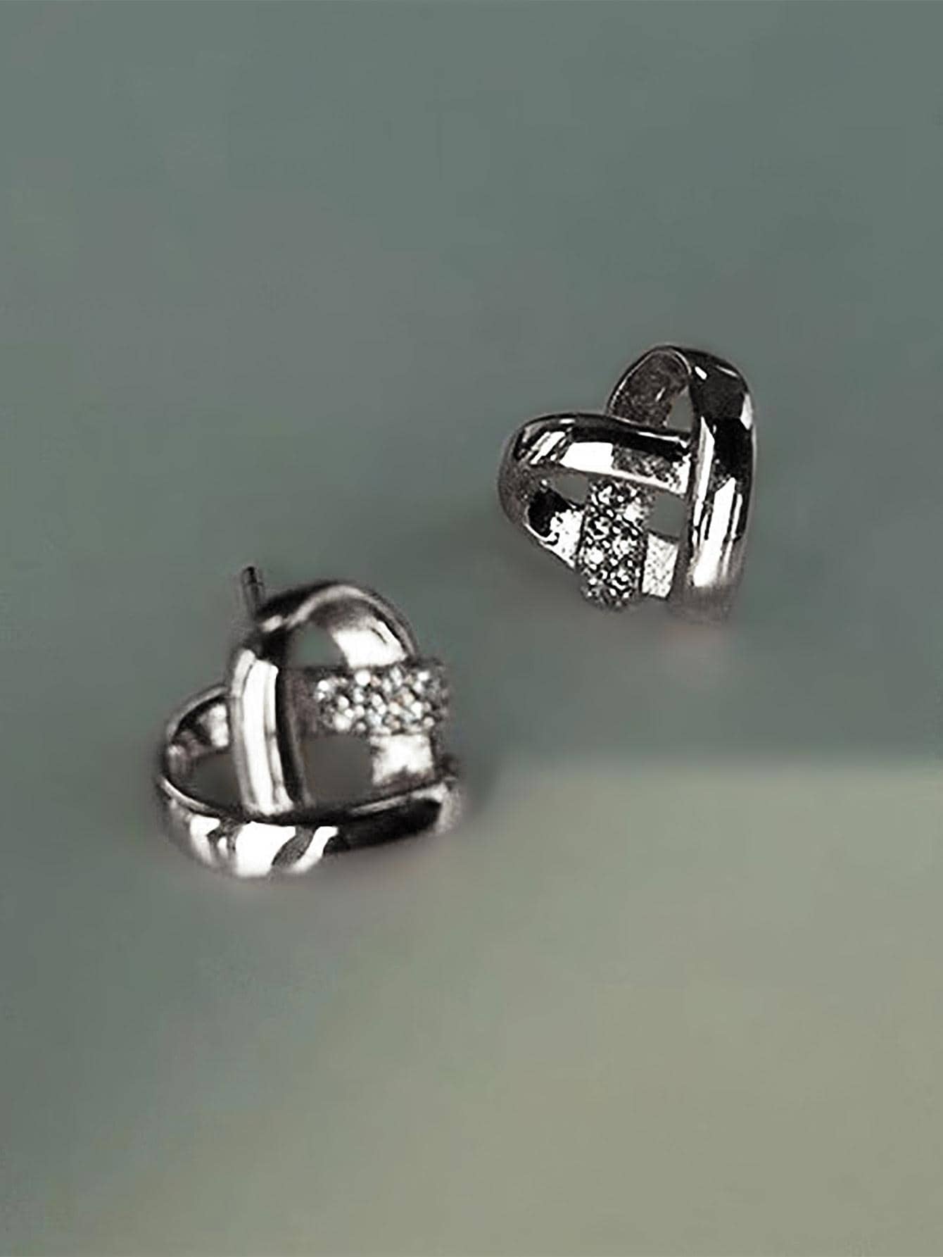 SILVER TONED CUBIC ZIRCONIA HEART STUD EARRINGS