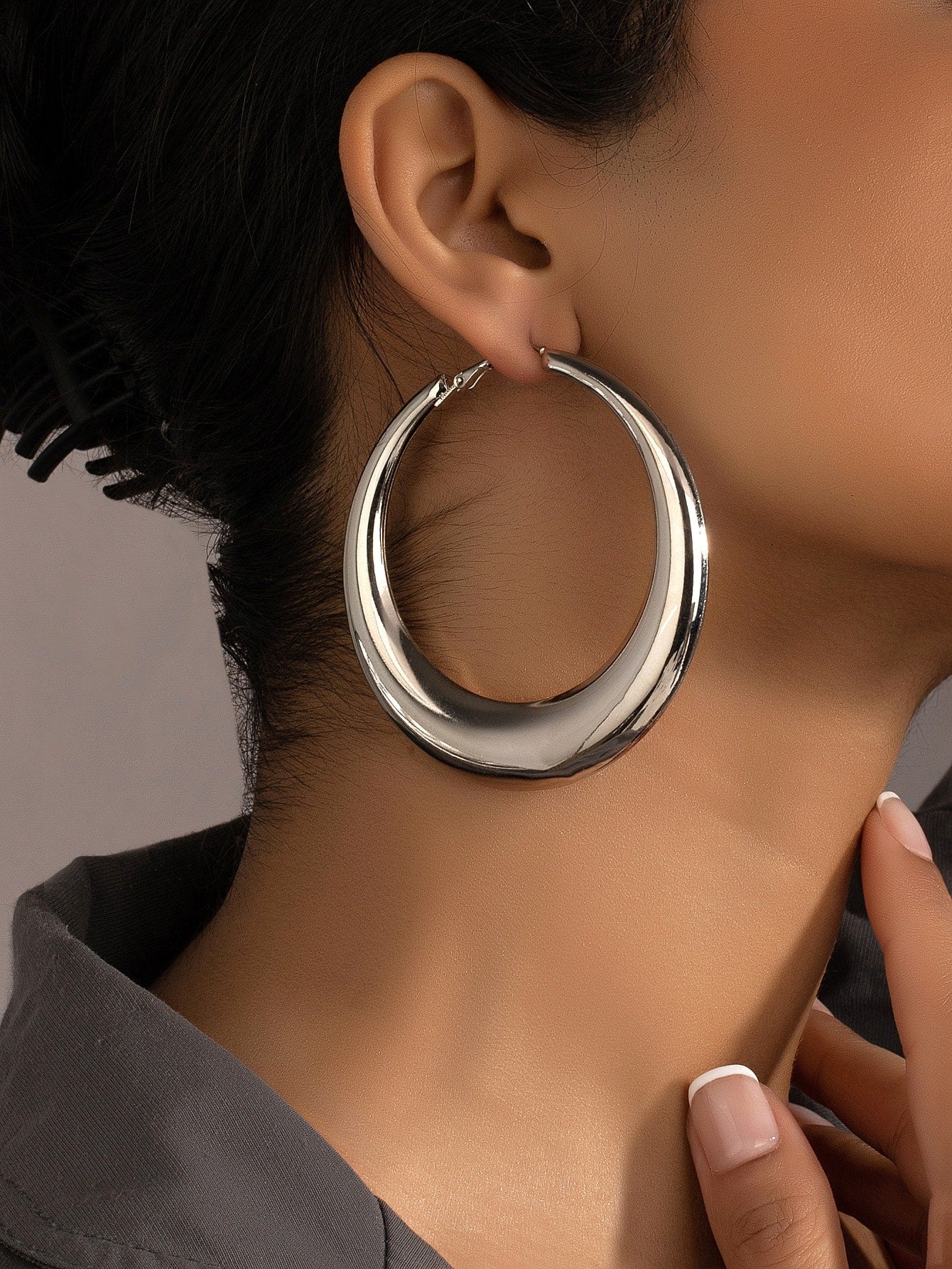 IRON GLOSSY ROUND HOOP EARRINGS FOR WOMEN