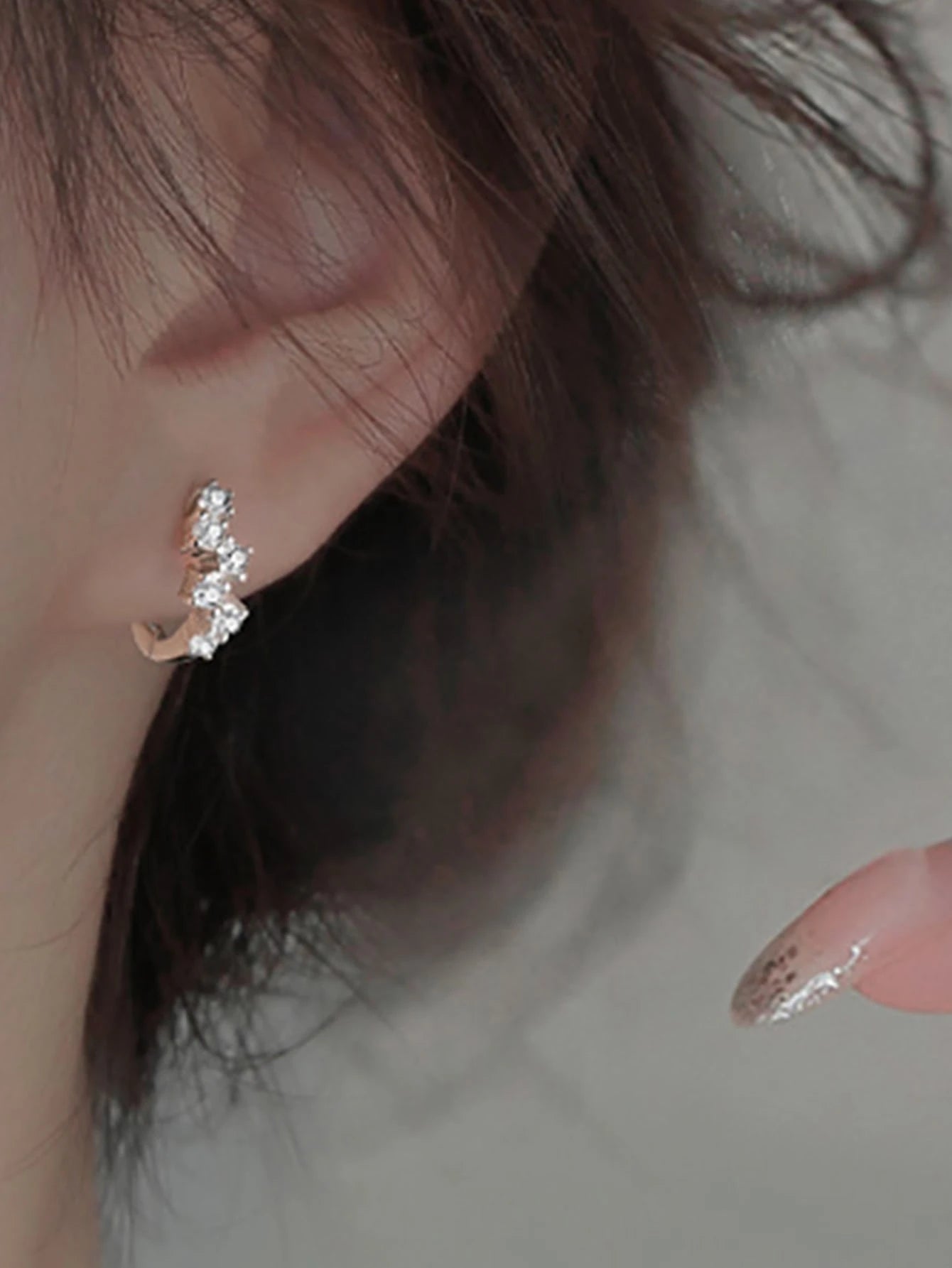 SMALL RHINESTONE HOOP EARRINGS