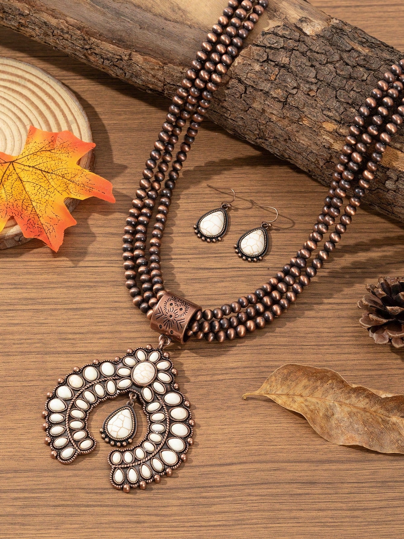 VINTAGE BOHO STYLE HORSESHOE PUMPKIN SHAPED ZINC ALLY BEADED NECKLACE