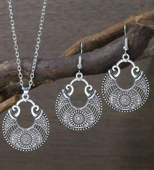 NECKLACE AND EARRING SET
