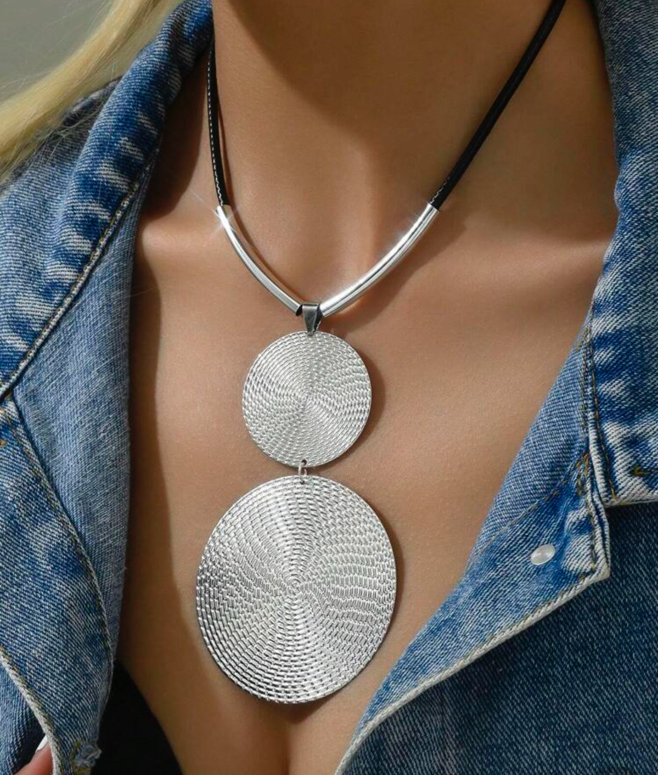 SILVER TONED NECKLACE